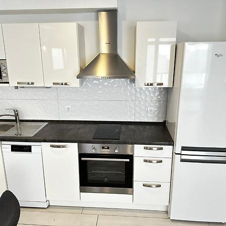 Apartments Danica Промайна Екстериор снимка