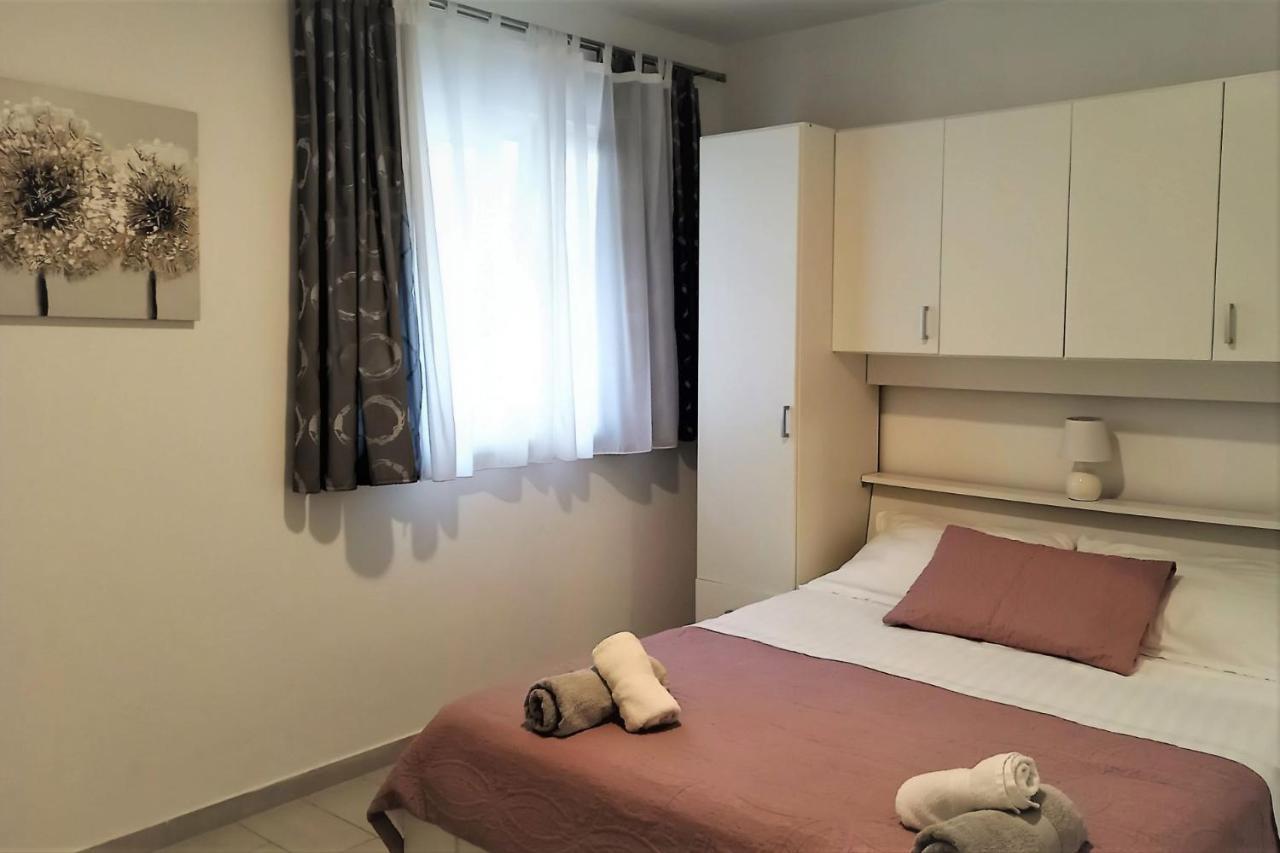 Apartments Danica Промайна Екстериор снимка