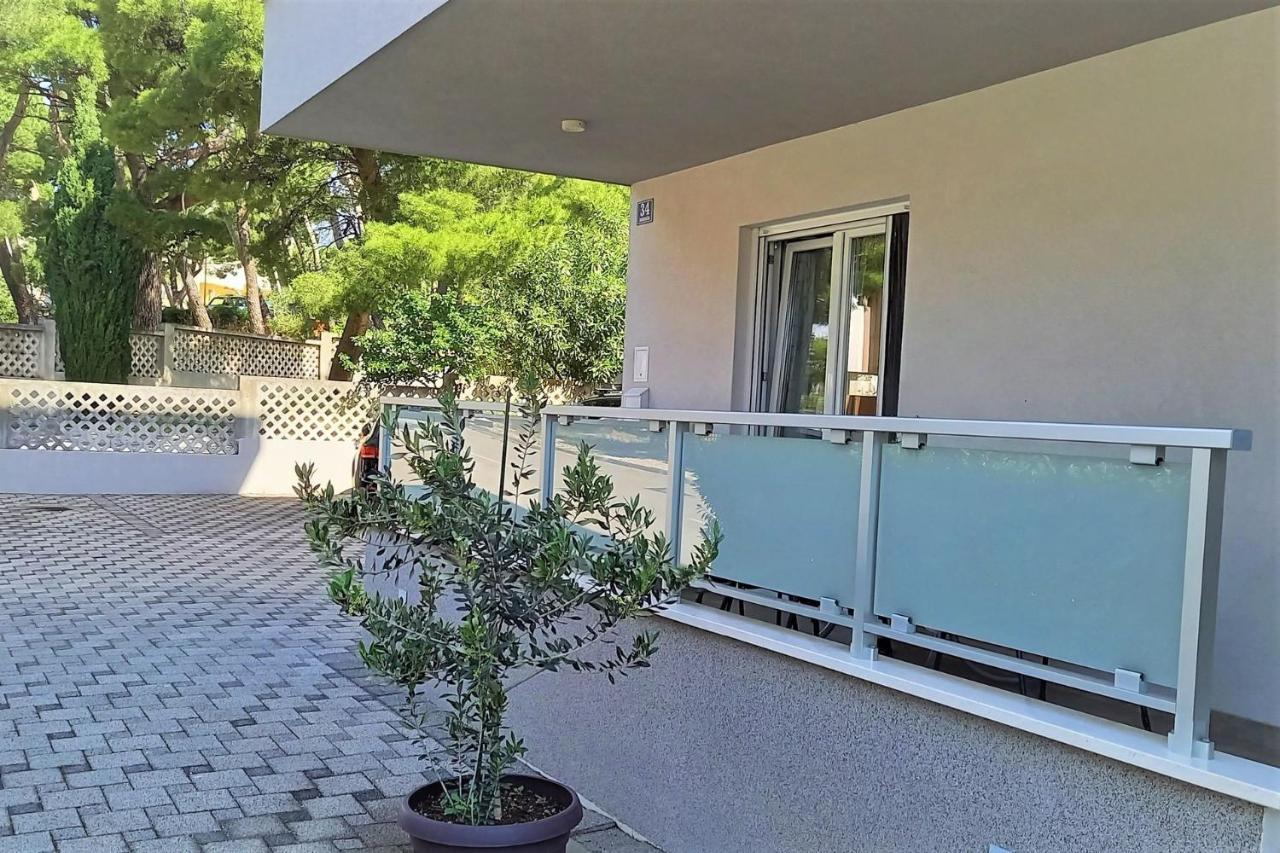 Apartments Danica Промайна Екстериор снимка
