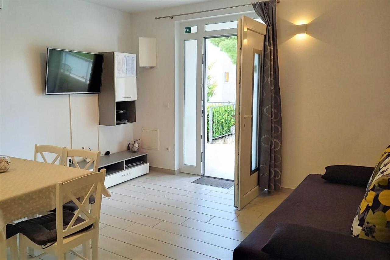 Apartments Danica Промайна Екстериор снимка