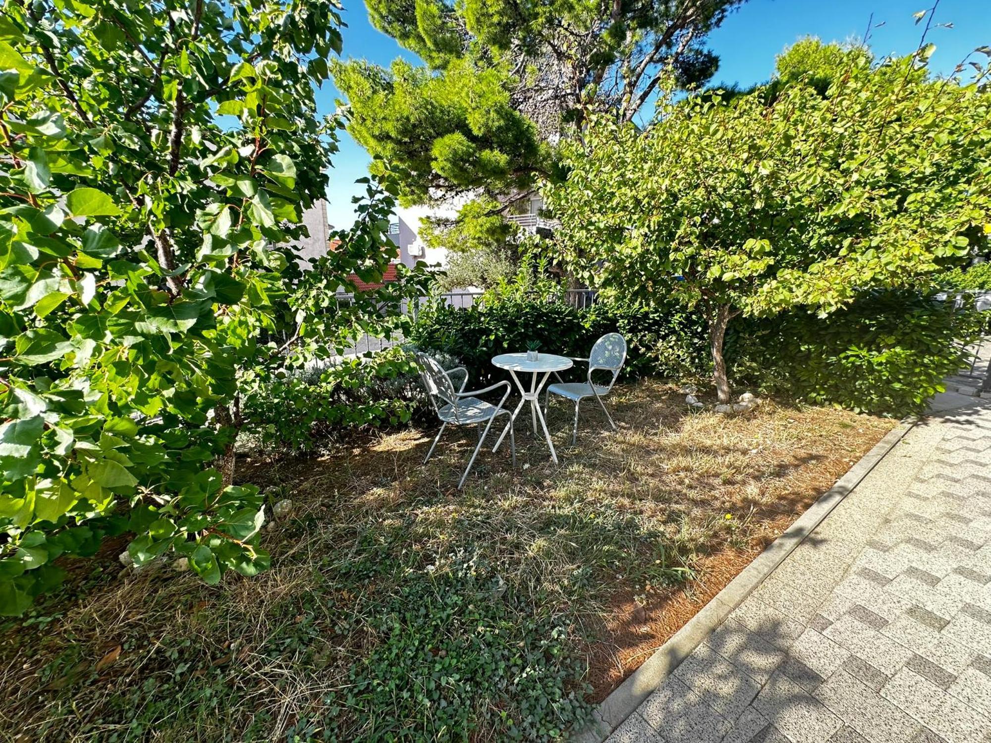 Apartments Danica Промайна Екстериор снимка