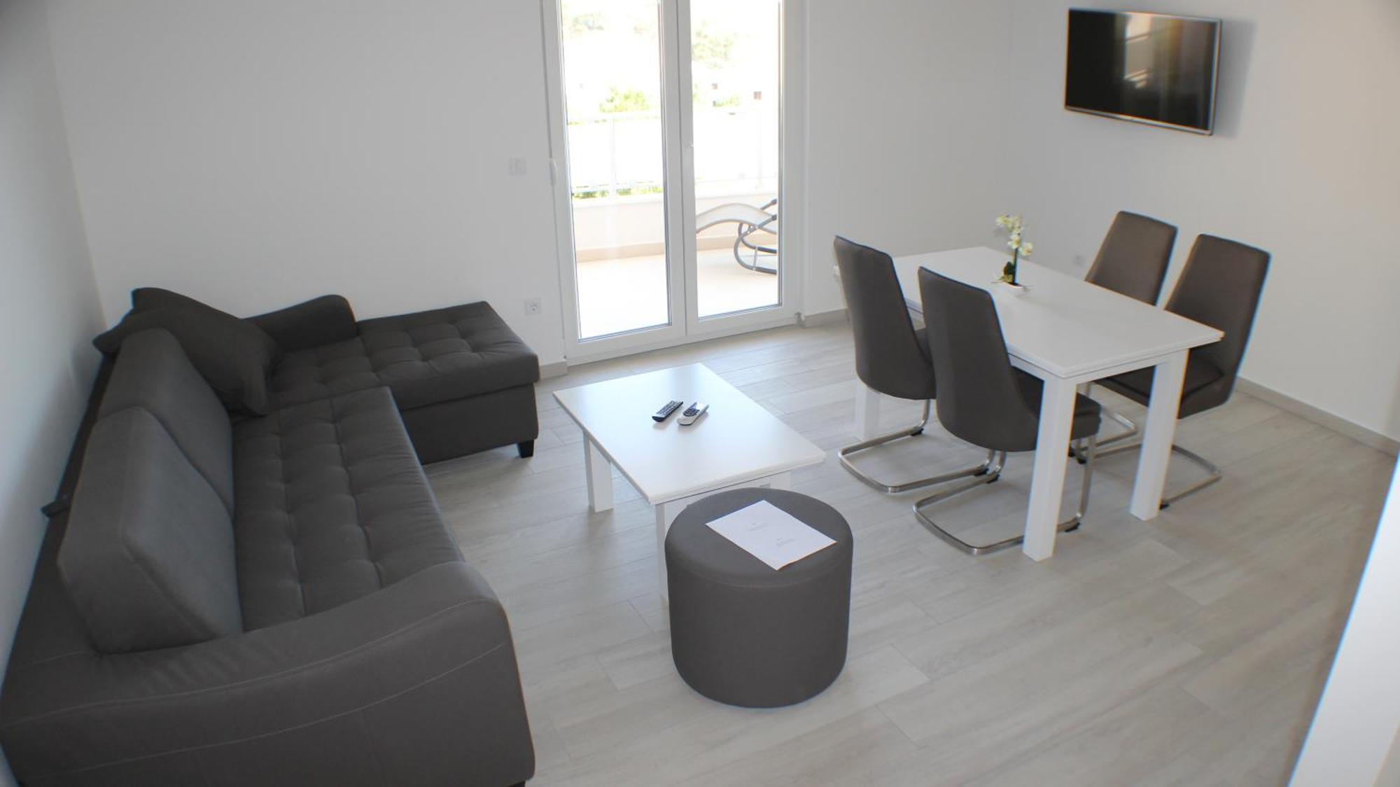 Apartments Danica Промайна Екстериор снимка